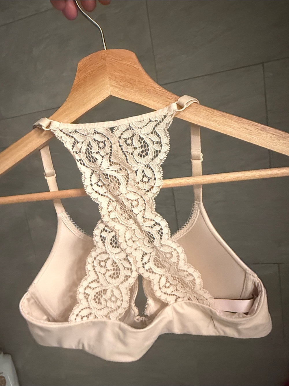 VICTORIA’S SECRET Women's Lace Racerback T-Shirt Bra - Black and Cream- Size 32B - Picture 7 of 12